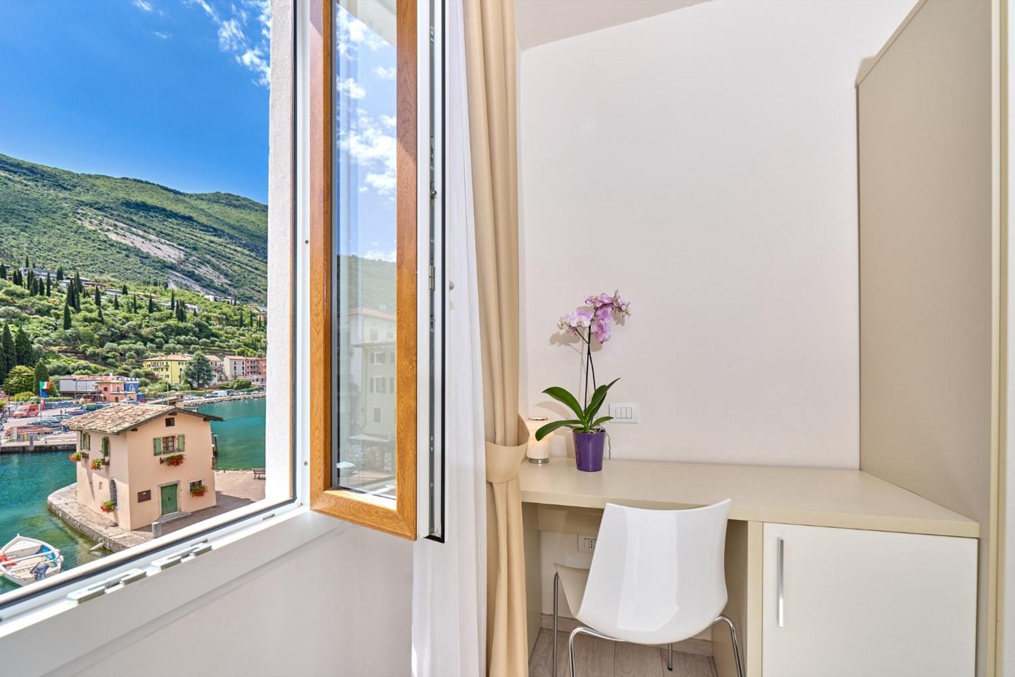 Hotel Geier Torbole Sul Garda Exterior foto